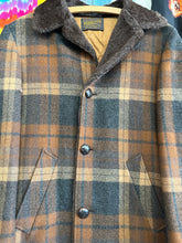 Load image into Gallery viewer, 1960s Pendleton Jacket size XL
