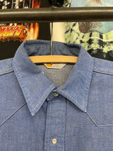 Load image into Gallery viewer, 1990s Carhartt Rugged Wear button up shirt size XL